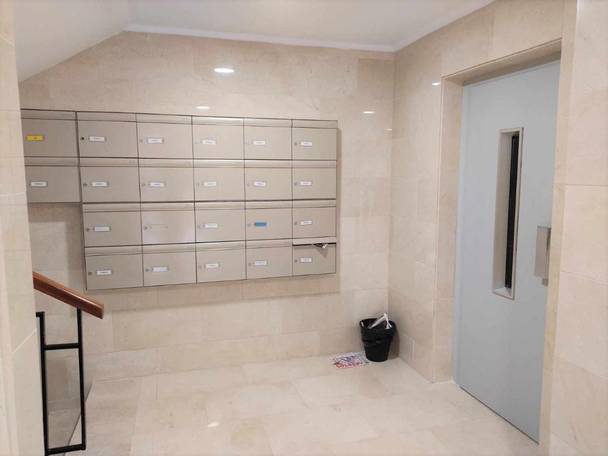 Victoria Home & Parking Estepona Exterior photo